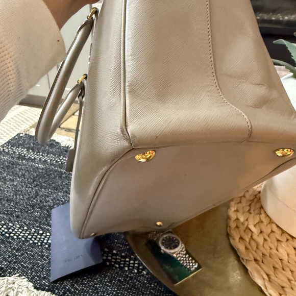 AUTHENTIC Prada Beige Leather Tote Bag ( with proof) - Picture 6 of 12